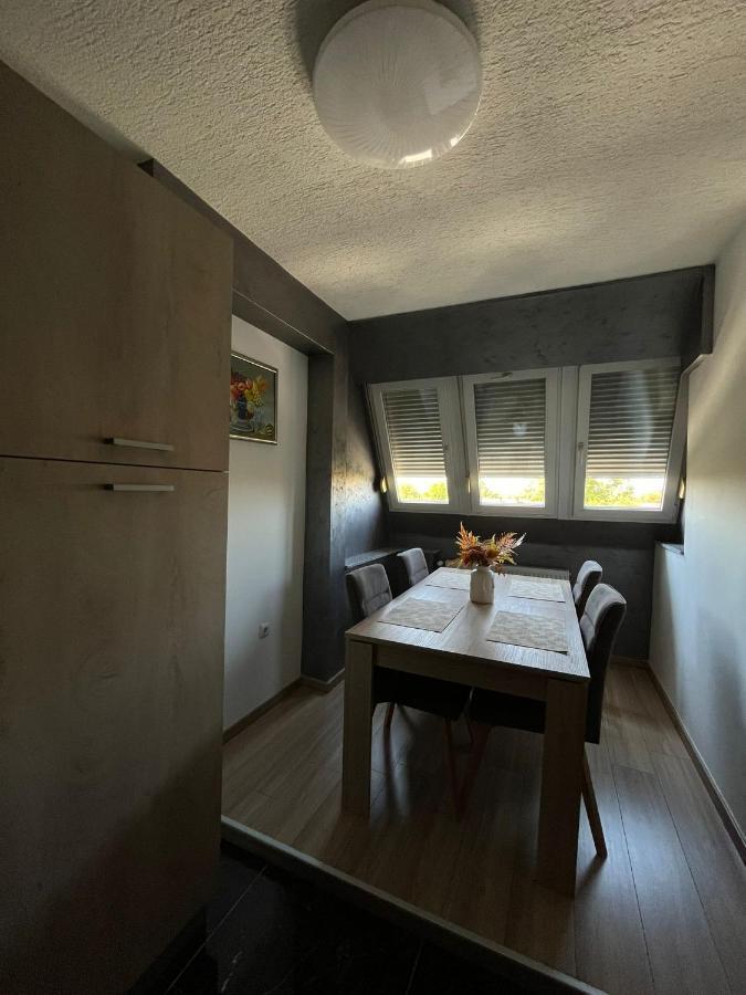 Aby Apartment Slavonski Brod Bagian luar foto